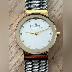 Skagen Denmark Ladies Watch Crystal Markers Stainless Dial Mesh Bracelet